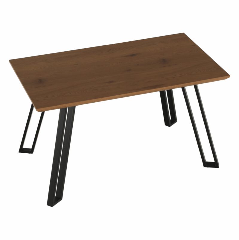 Jedálenský stôl vyrobený z MDF v dubovom prevedení