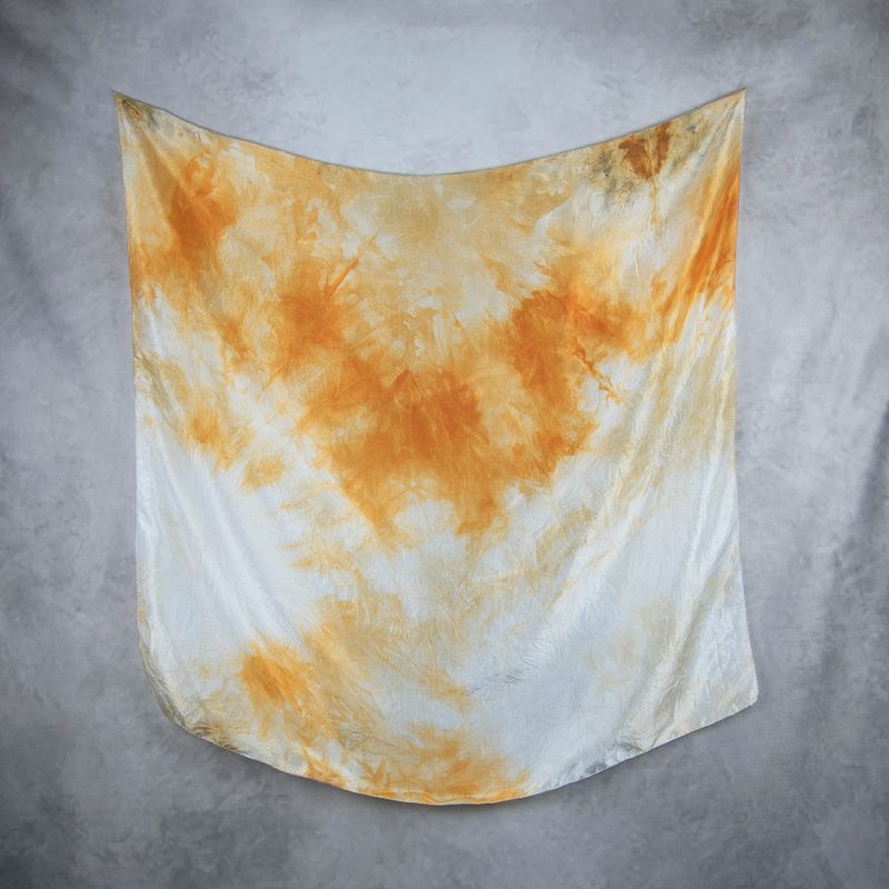 Hodvábna šatka VZOR_31, 85 × 90 cm, Made in Slovakia