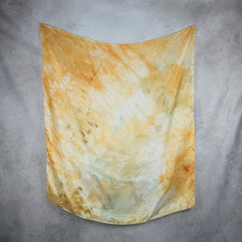 Hodvábna šatka VZOR_35, 80 × 90 cm, Made in Slovakia