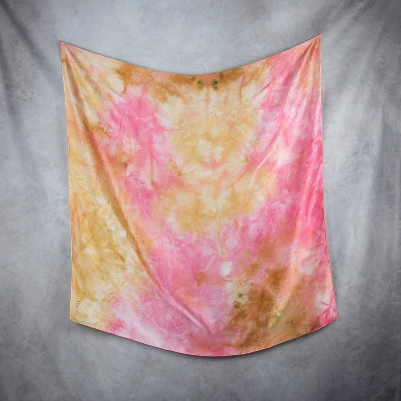 Hodvábna šatka LIMITED_305, 90x90cm, Vyrobená na Slovensku