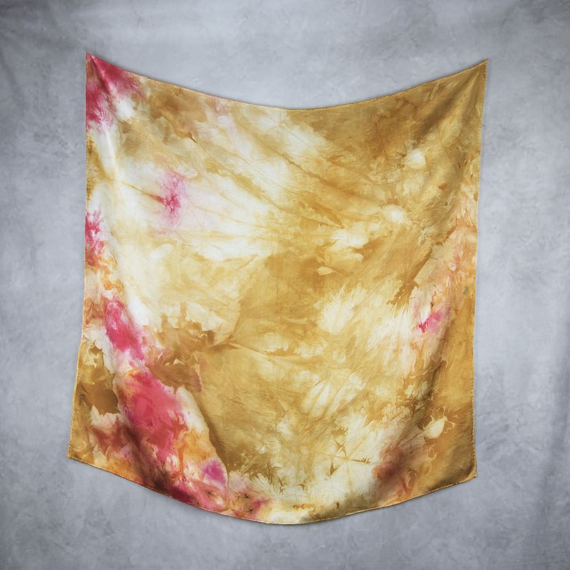 Luxusná hodvábna šatka LIMITED_353 – 100 % prírodný hodváb, 90 × 90 cm