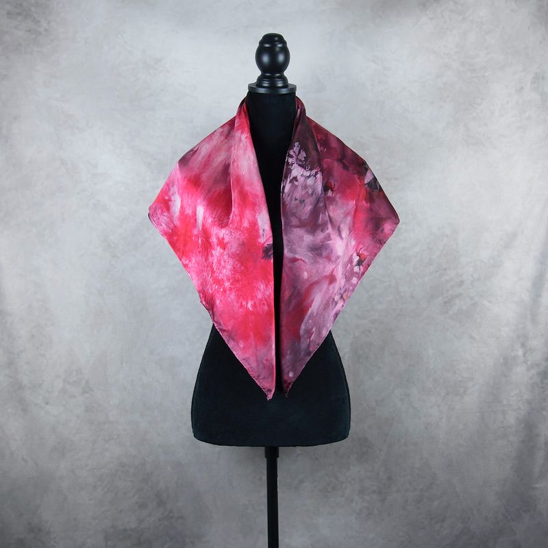 Hodvábna šatka LIMITED_316, 90×90 cm, ručne vyrábaná na Slovensku