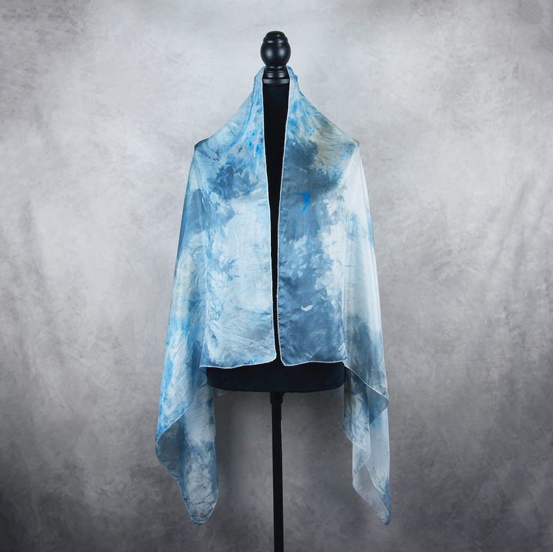 Luxusný hodvábny šál LIMITED_02, 140×80cm, Made in Slovakia