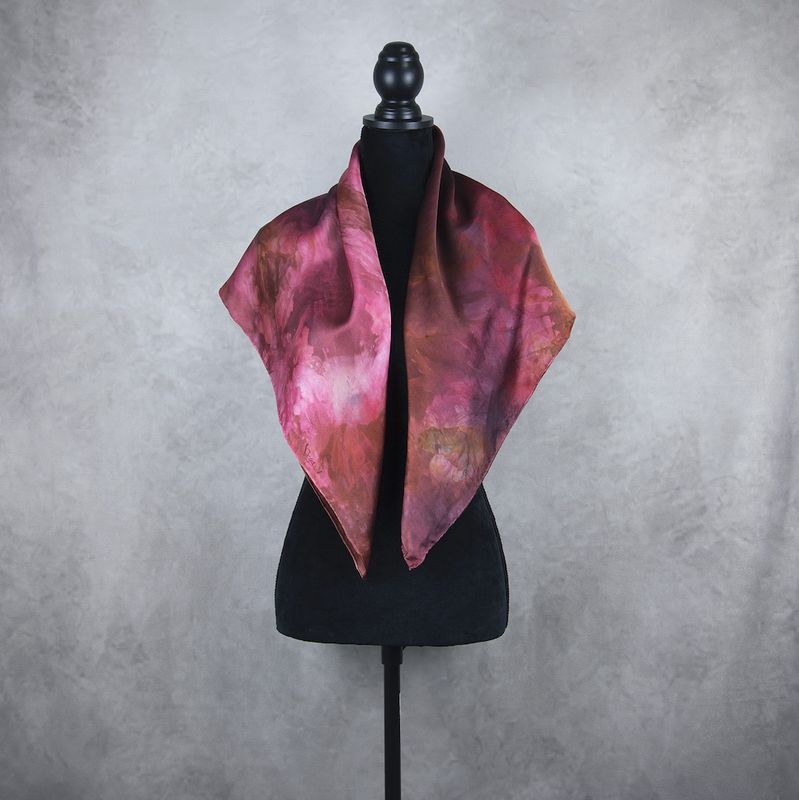 Luxusná hodvábna šatka LIMITED_352 – 100 % prírodný hodváb, 90 × 90 cm