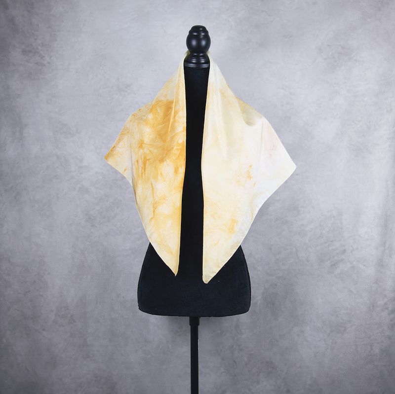 Hodvábna šatka VZOR_103, 100 % prírodný hodváb, 85 × 90 cm