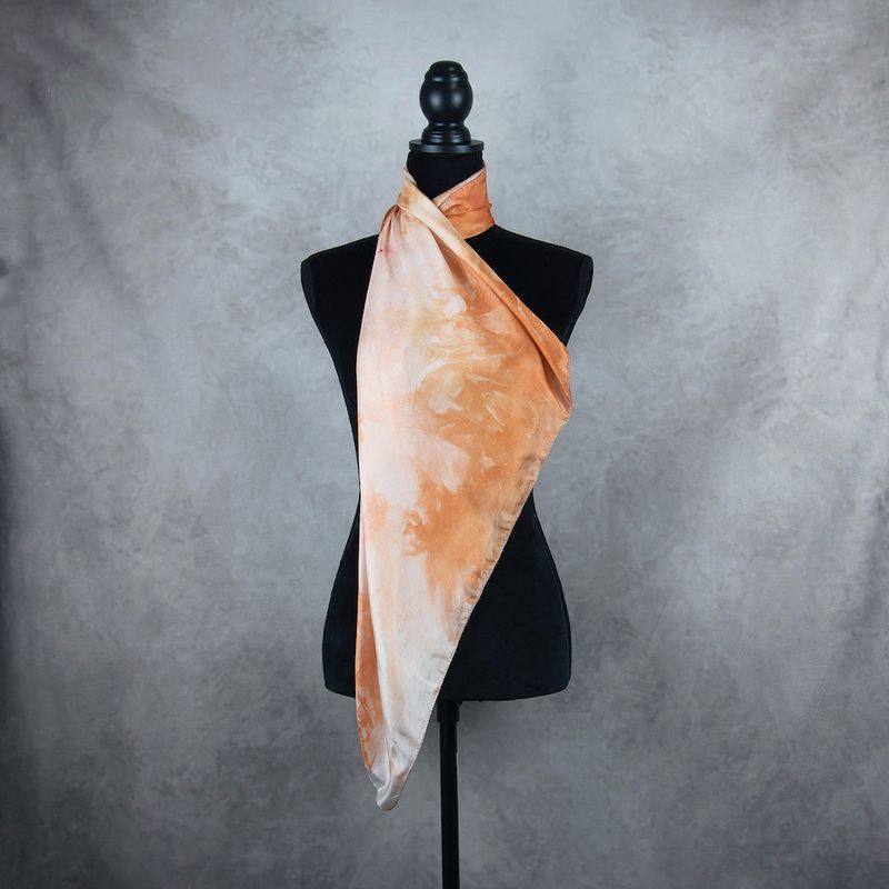 Hodvábna šatka VZOR_33, 85 × 90 cm, Made in Slovakia