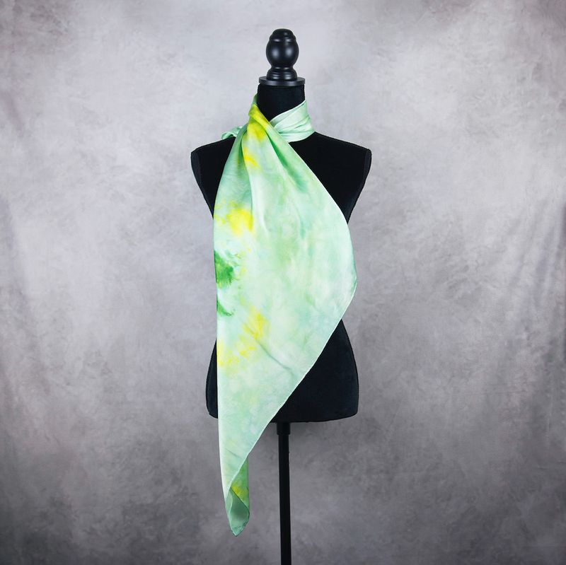 Luxusná hodvábna šatka LIMITED_323, 90×90cm, Made in Slovakia