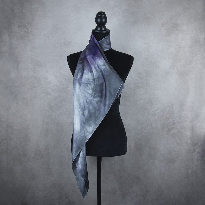 Luxusná hodvábna šatka LIMITED_342 – 100 % prírodný hodváb, 90 × 90 cm