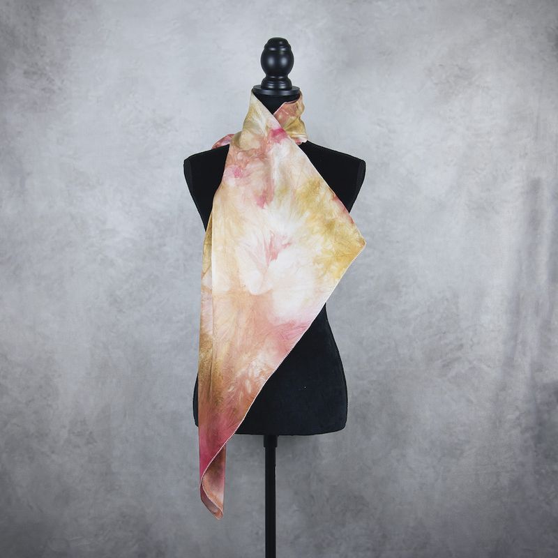 Hodvábna šatka VZOR_97, 100 % prírodný hodváb, 85 × 90 cm