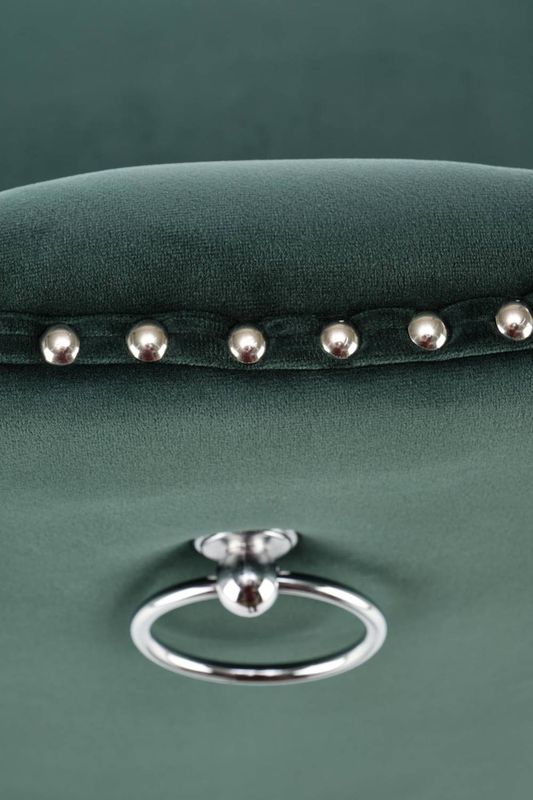 Jedálenská stolička, čierne nohy-zelená velvet látka