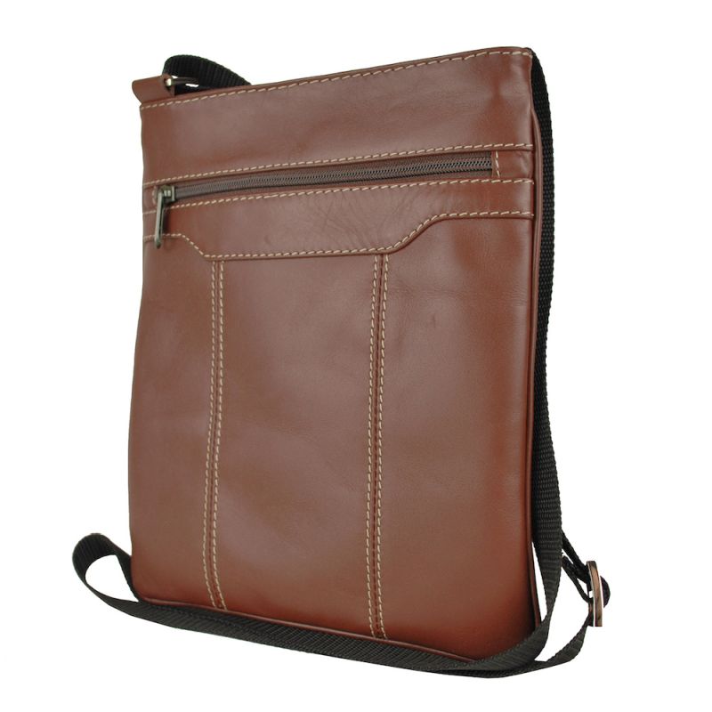 Crossbody kožená taška s dekoračným prešívaním v hnedej farbe